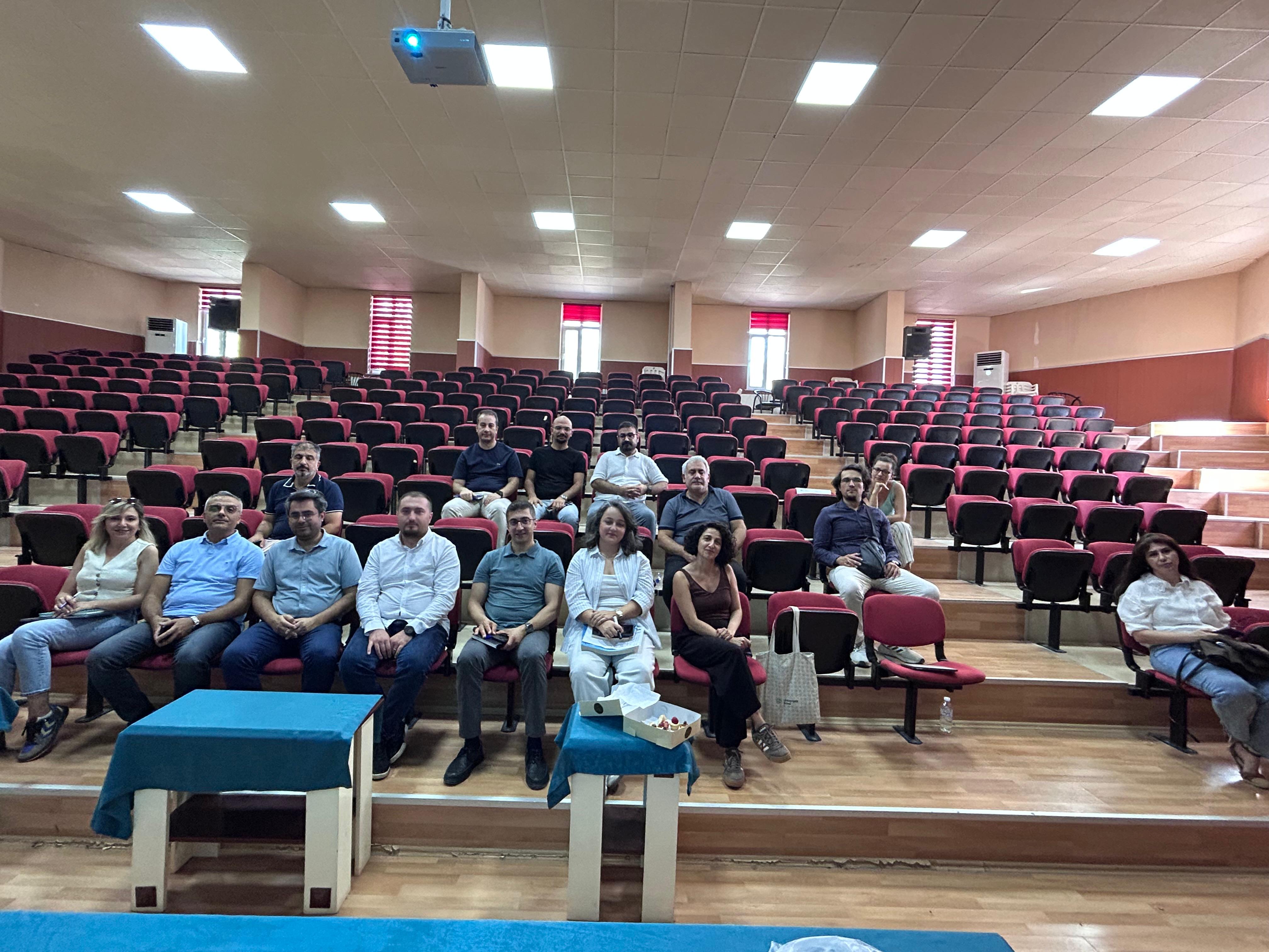 Sosyoloji Bölümünde Öğretim Süreçlerinin İyileştirilmesine Yönelik Toplantı Gerçekleştirildi